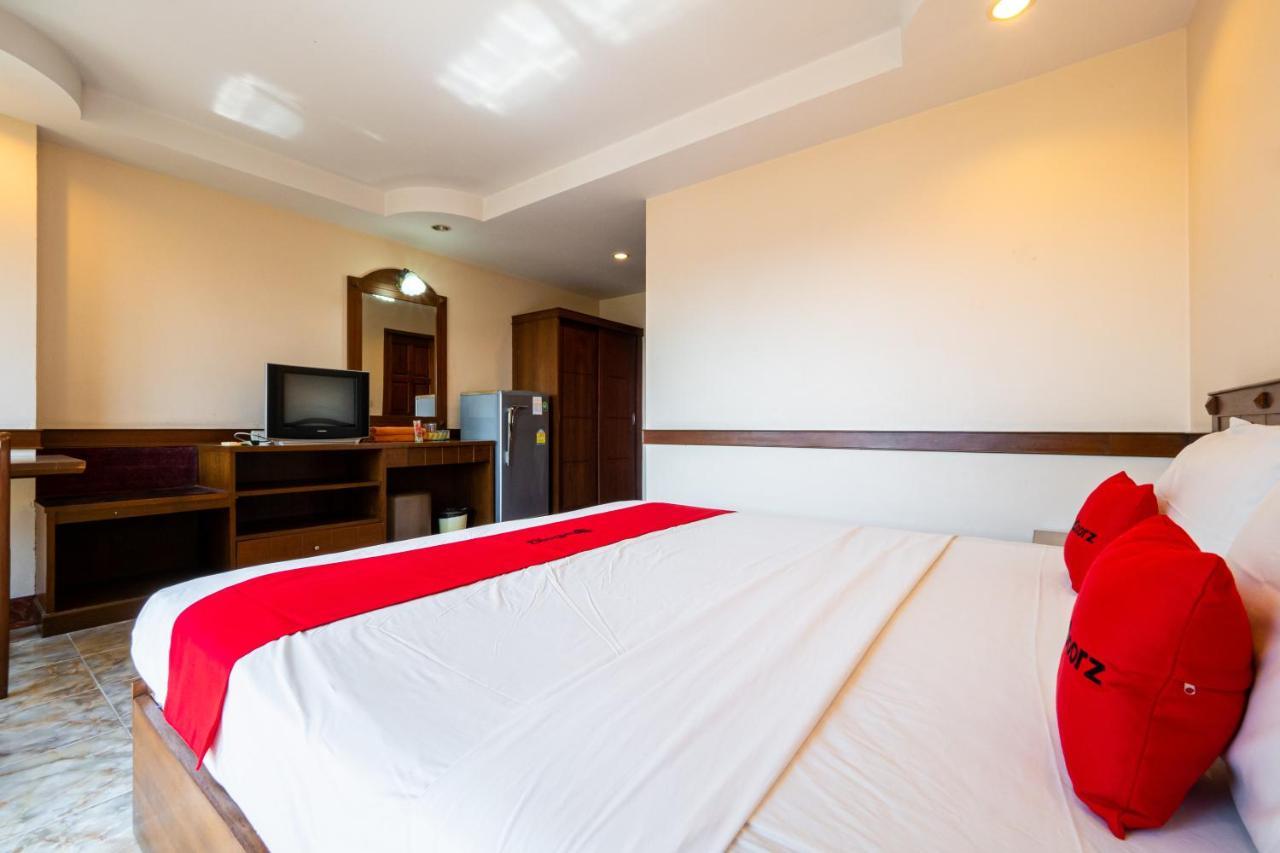 Reddoorz Navin Mansion 3 Pattaya Hotel Екстериор снимка