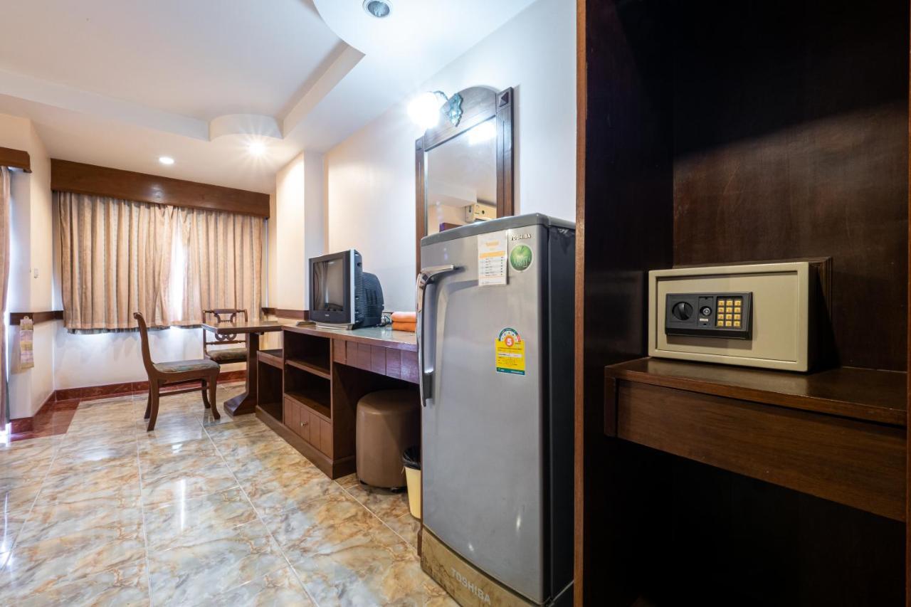 Reddoorz Navin Mansion 3 Pattaya Hotel Екстериор снимка