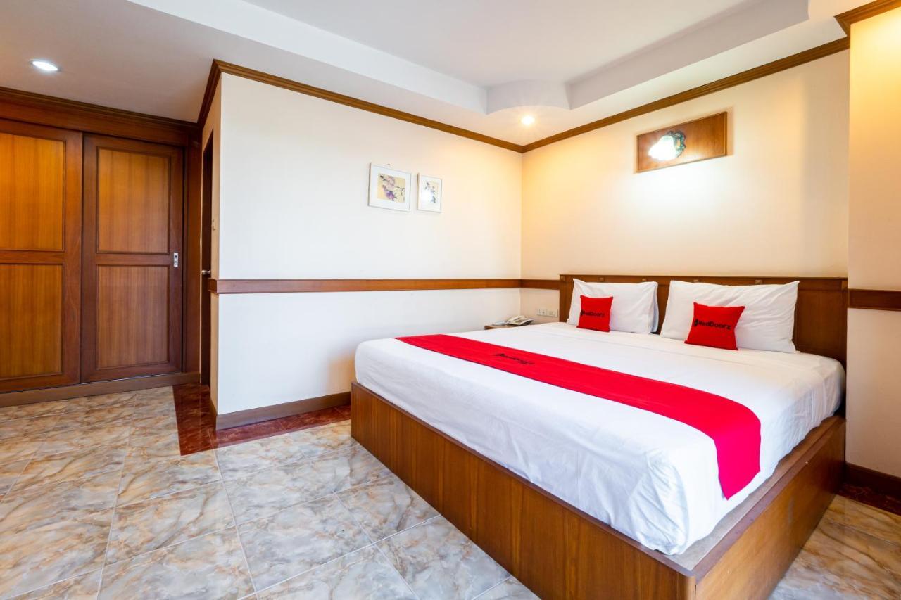 Reddoorz Navin Mansion 3 Pattaya Hotel Екстериор снимка